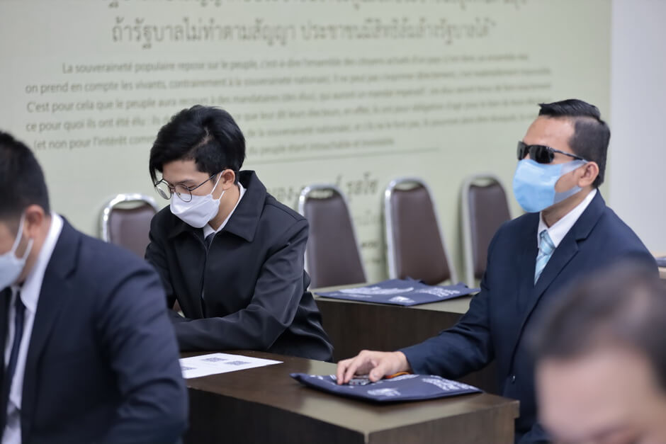 ศึกษาดูงานณศูนย์ศึกษาประชาธิปไตย (กกต) ศูนย์ราชการ ถ.แจ้งวัฒนะ